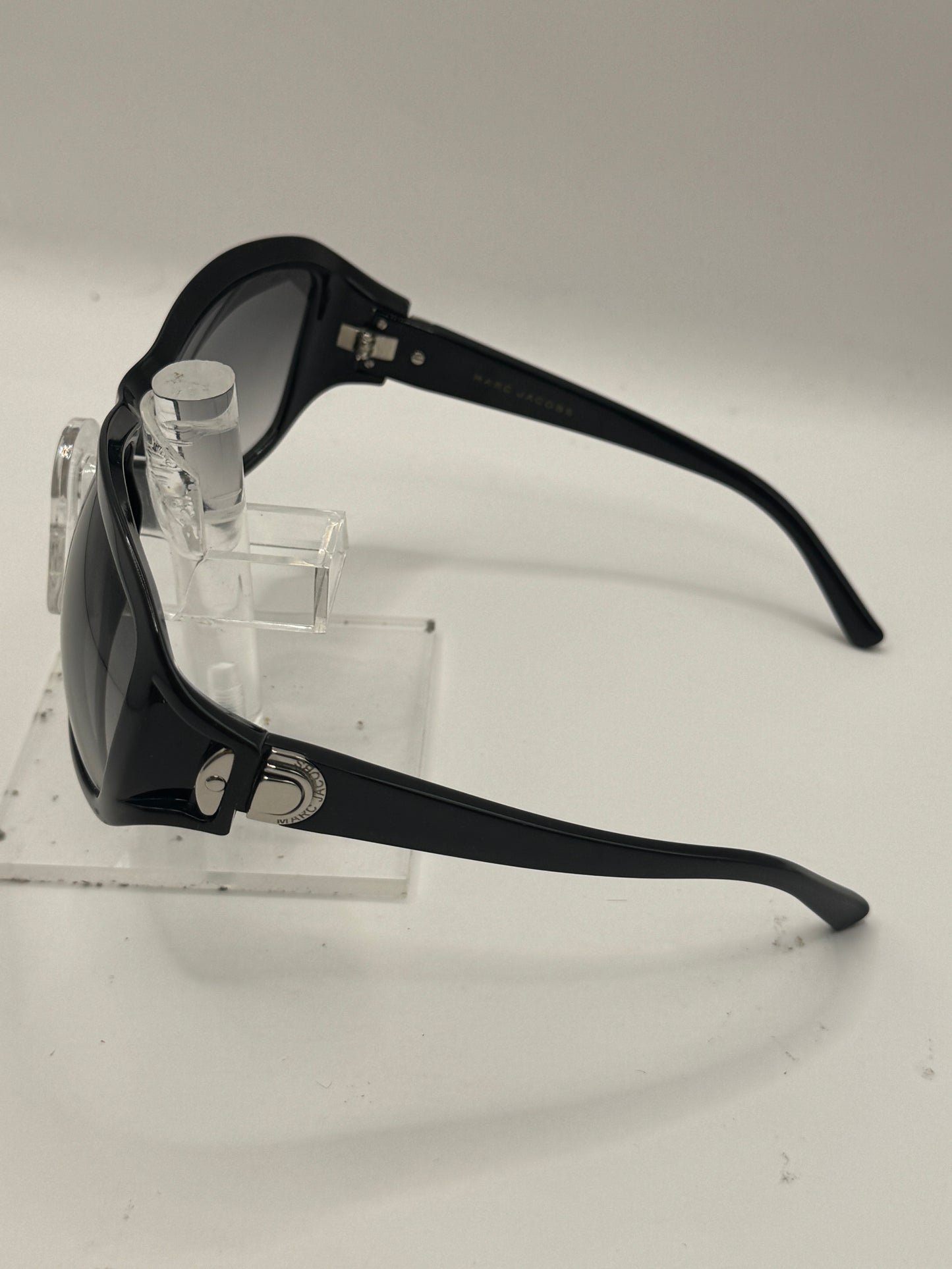 Marc Jacobs 068 Sunglasses in color D28