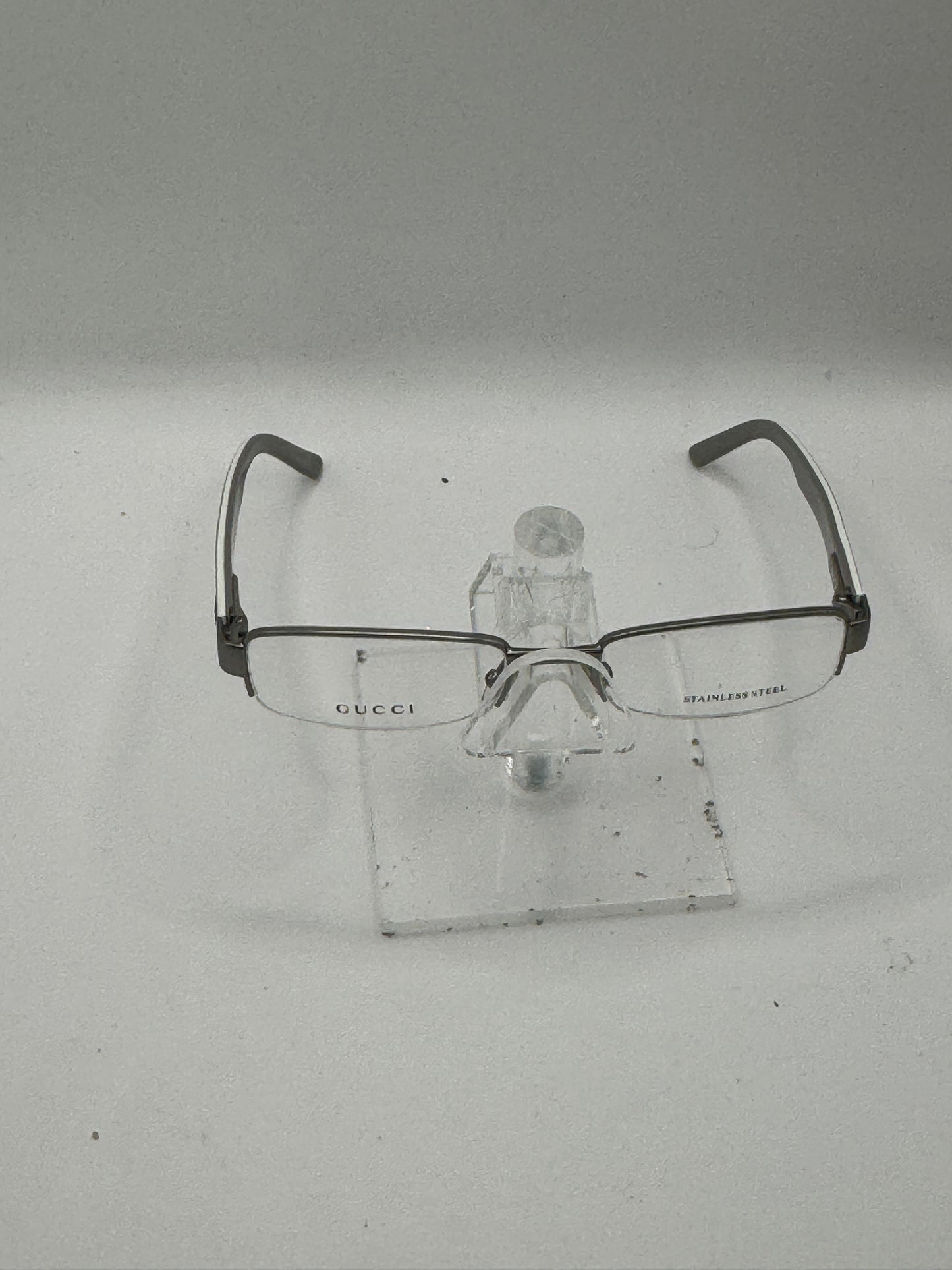 Gucci 1843 Eyeglasses in color Gsu00