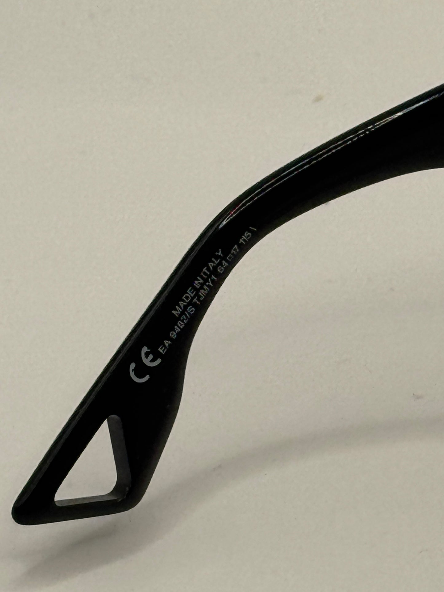 Emporio Armani 9482 Sunglasses in color Tjmy1