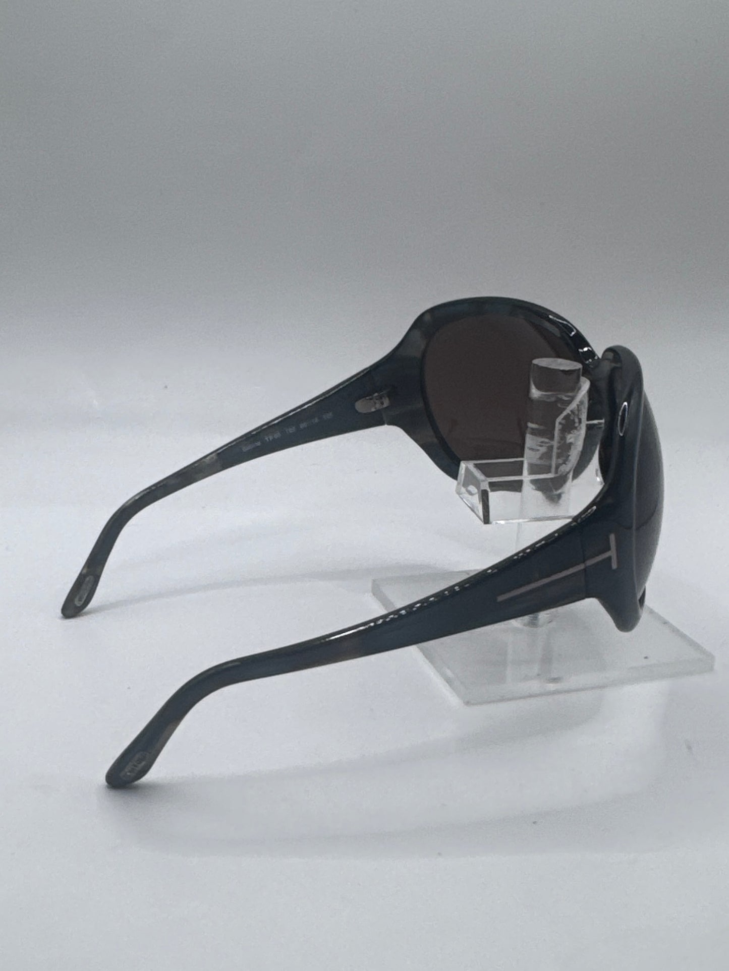 Tom Ford Sabine Tf65 Sunglasses in color T62