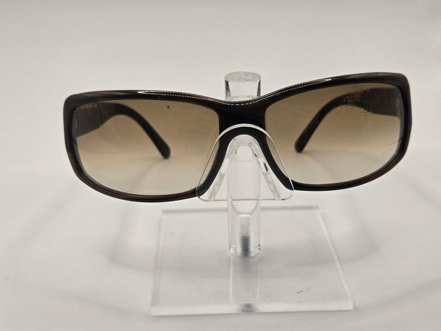 Burberry 4007 Sunglasses in color 302213