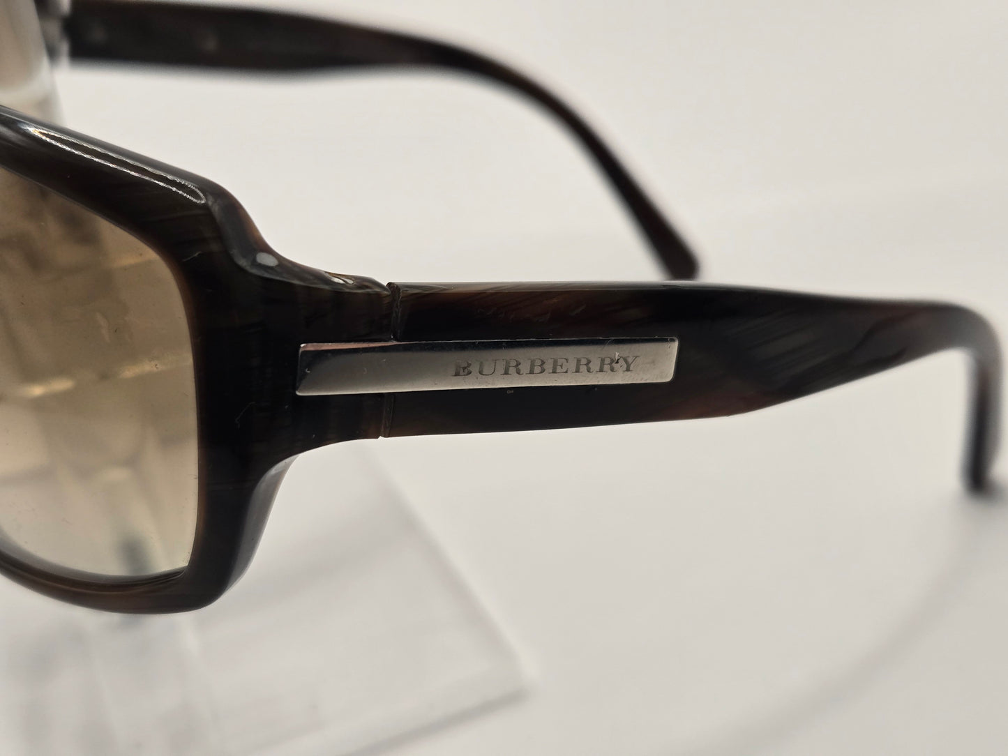 Burberry 4007 Sunglasses in color 302213