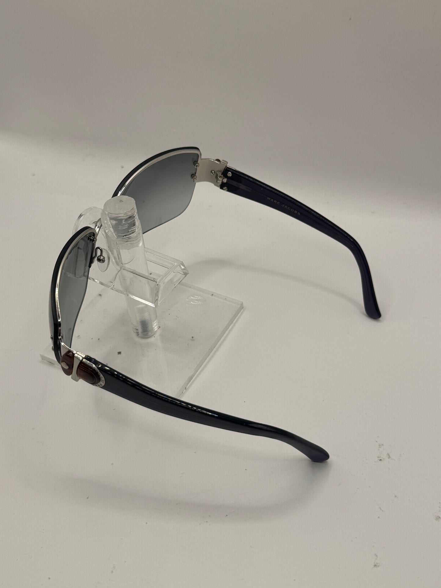Marc Jacobs 102 Sunglasses in color Sdvzr