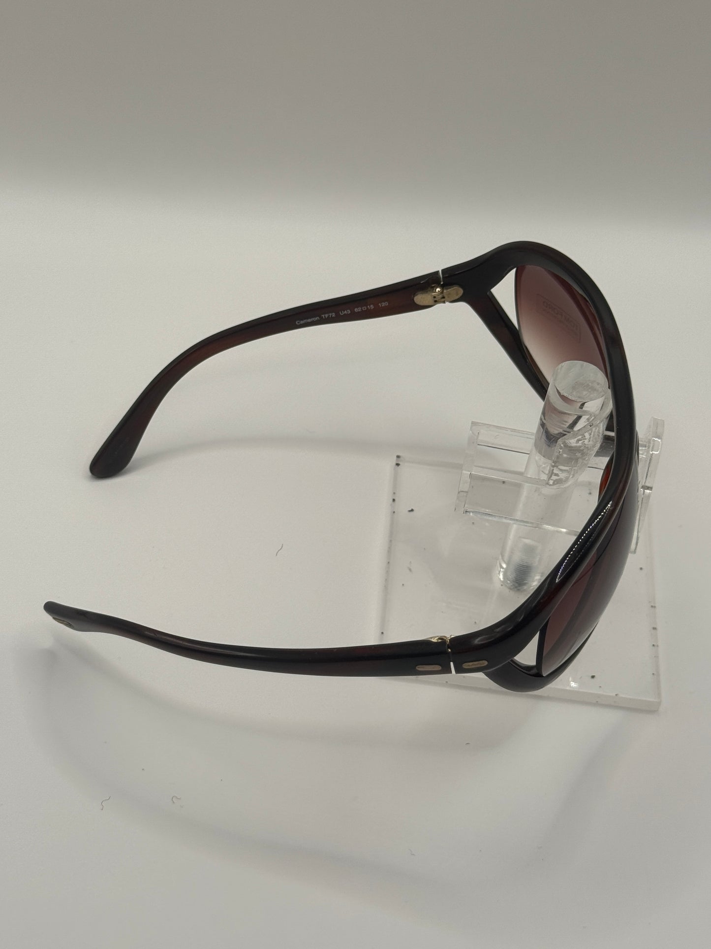 Tom Ford Cameron Tf72 Sunglasses in color U43