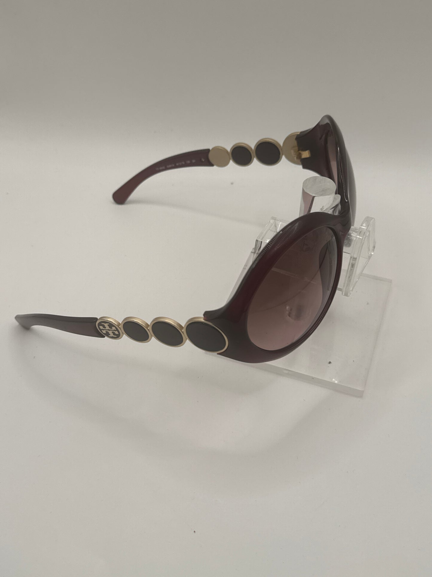 Tory Burch 9002 Sunglasses in color 83514