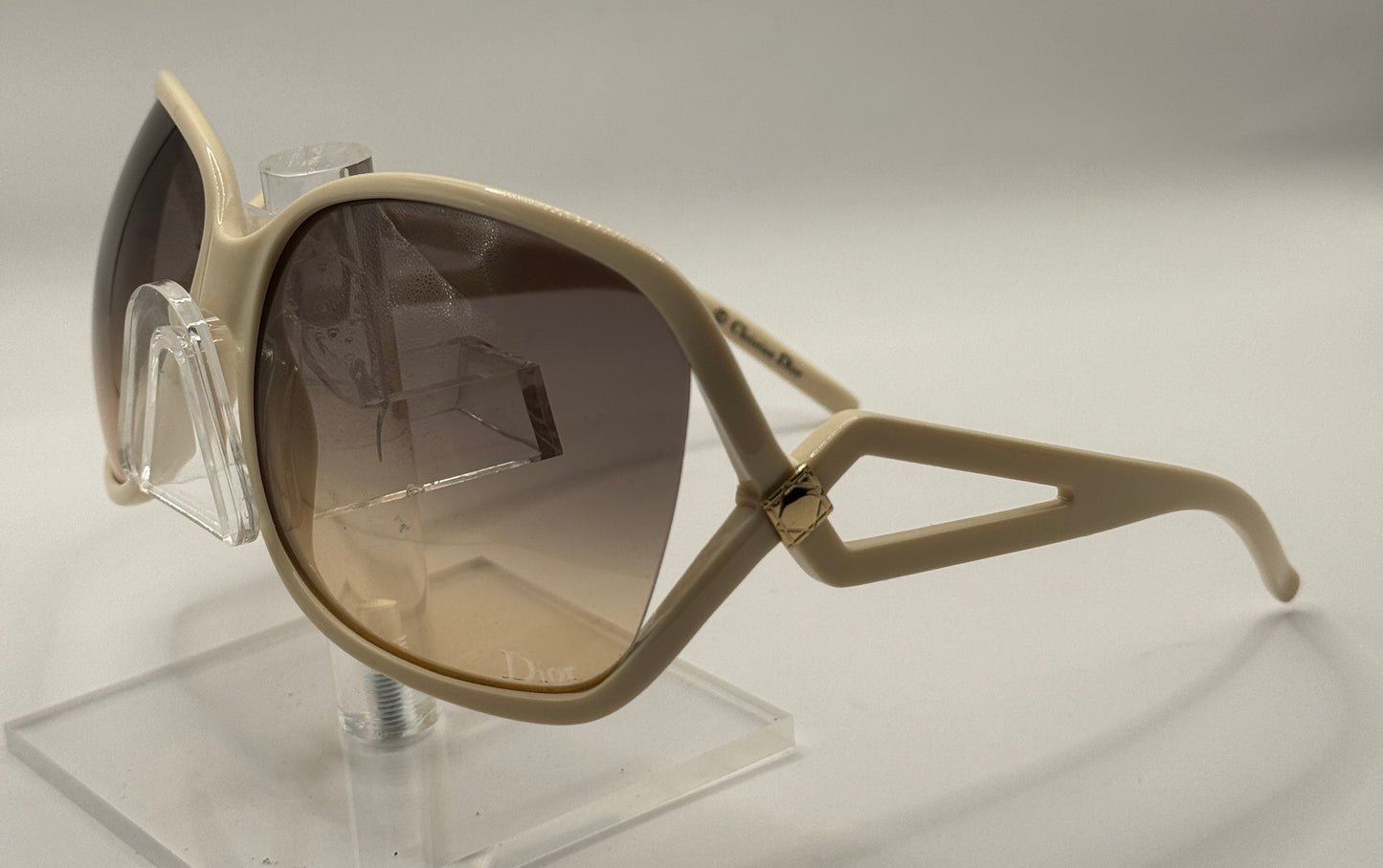 Christian Dior Madrague Sunglasses in color Szjfi