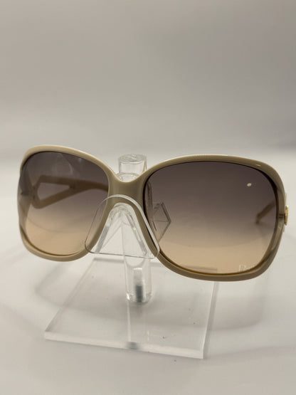 Christian Dior Madrague Sunglasses in color Szjfi