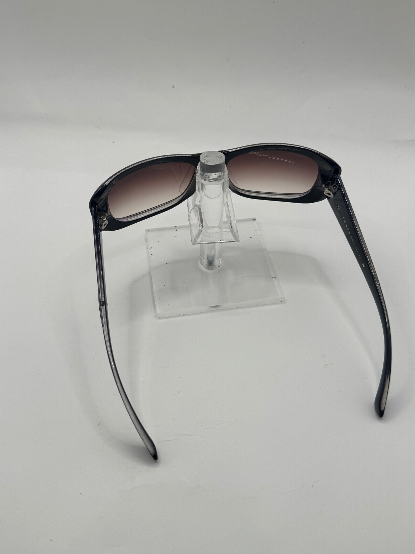 Prada Spr04l Sunglasses in color 7zo4v1