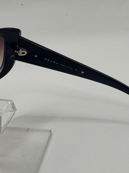 Prada Spr04l Sunglasses in color 7zo4v1