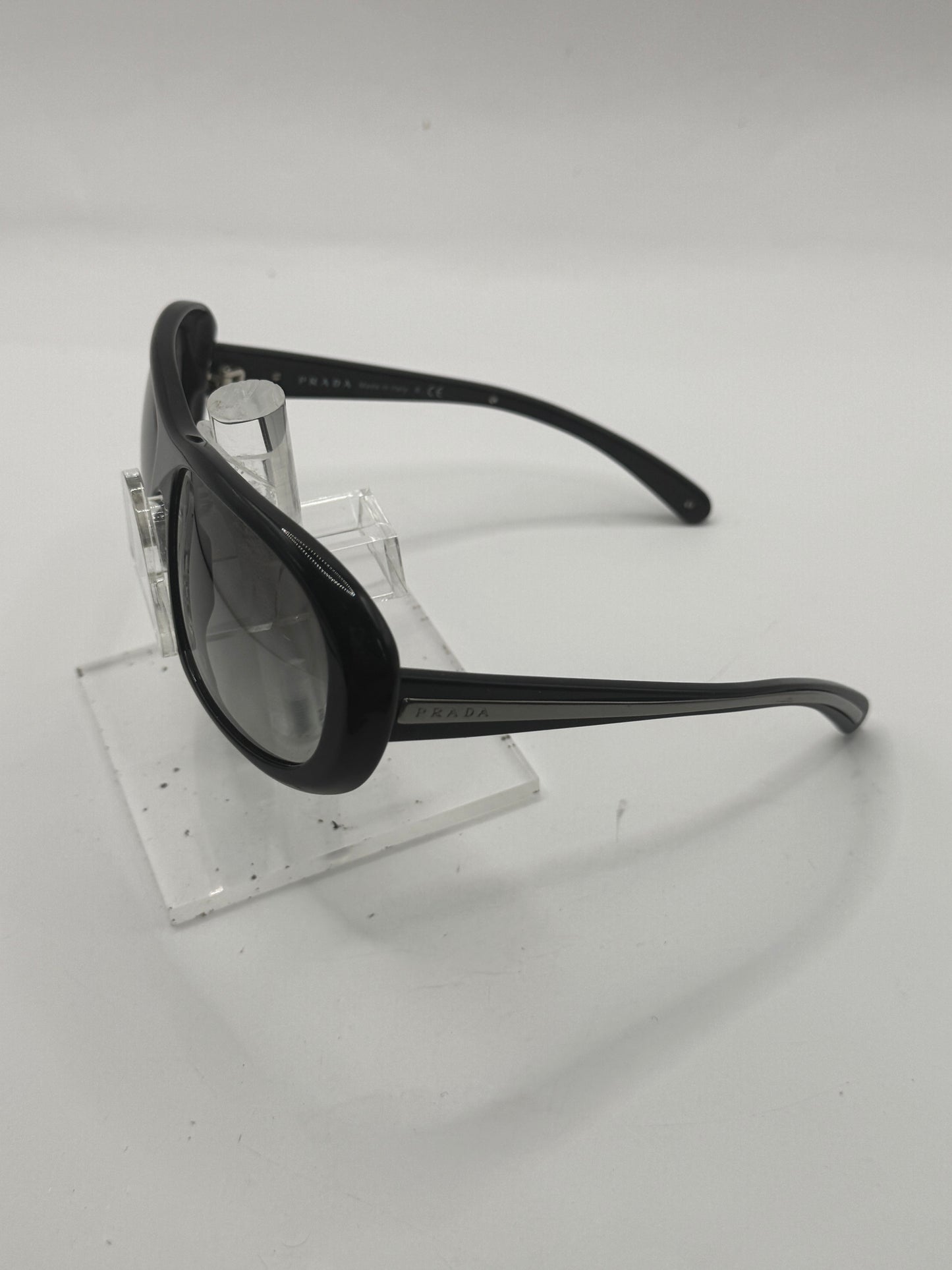 Prada Spr18l Sunglasses in color 1ab3m1