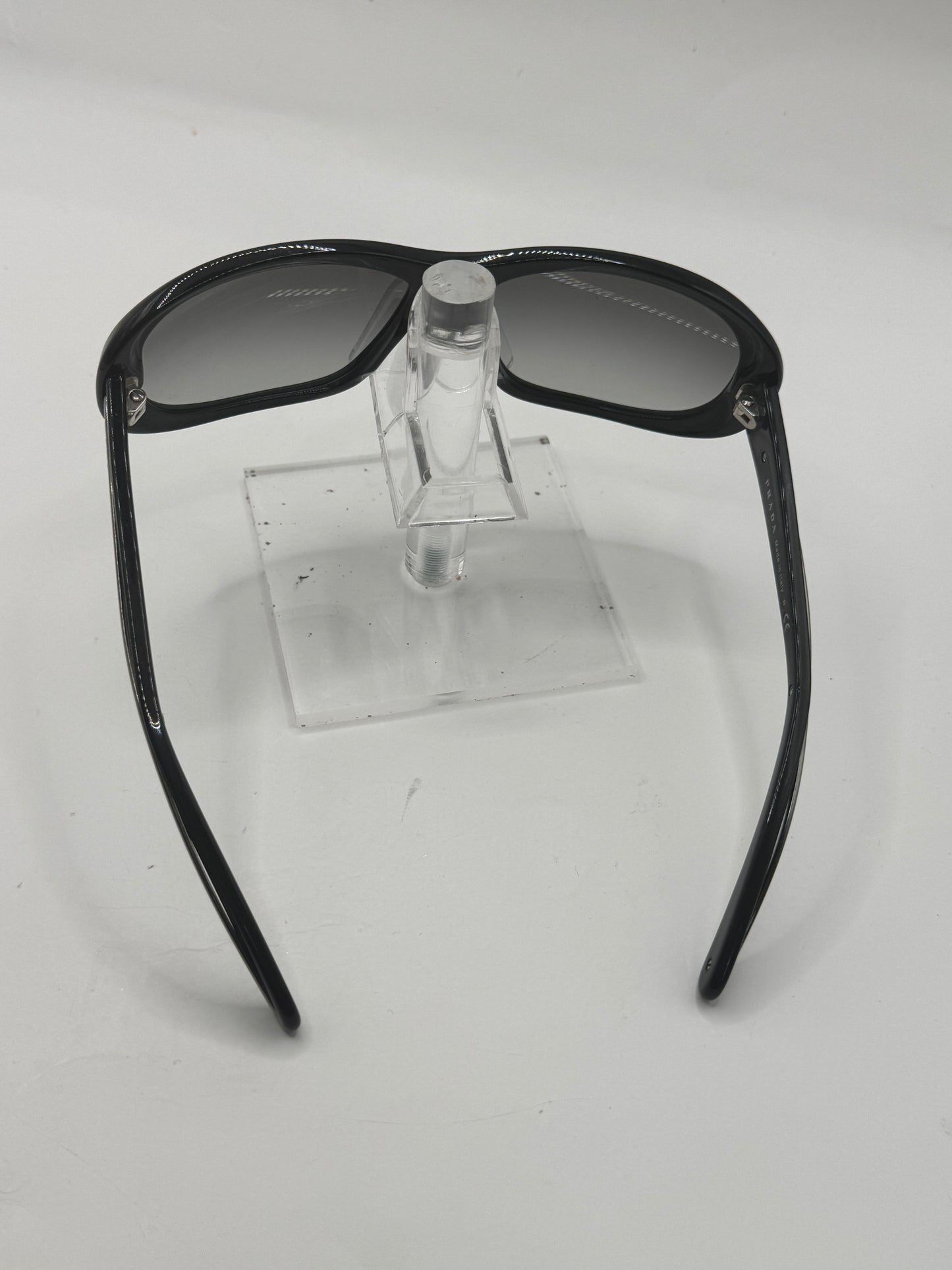 Prada Spr18l Sunglasses in color 1ab3m1