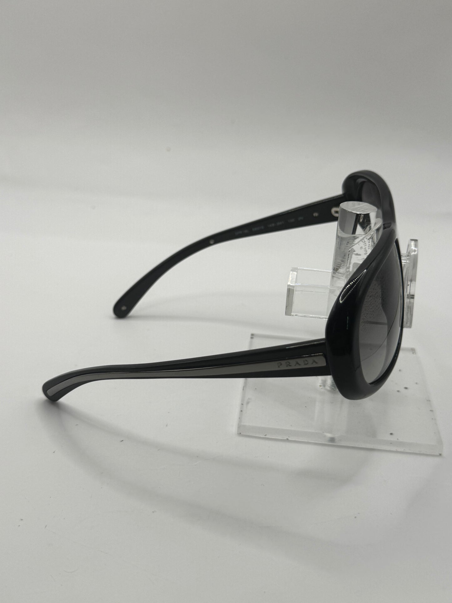 Prada Spr18l Sunglasses in color 1ab3m1