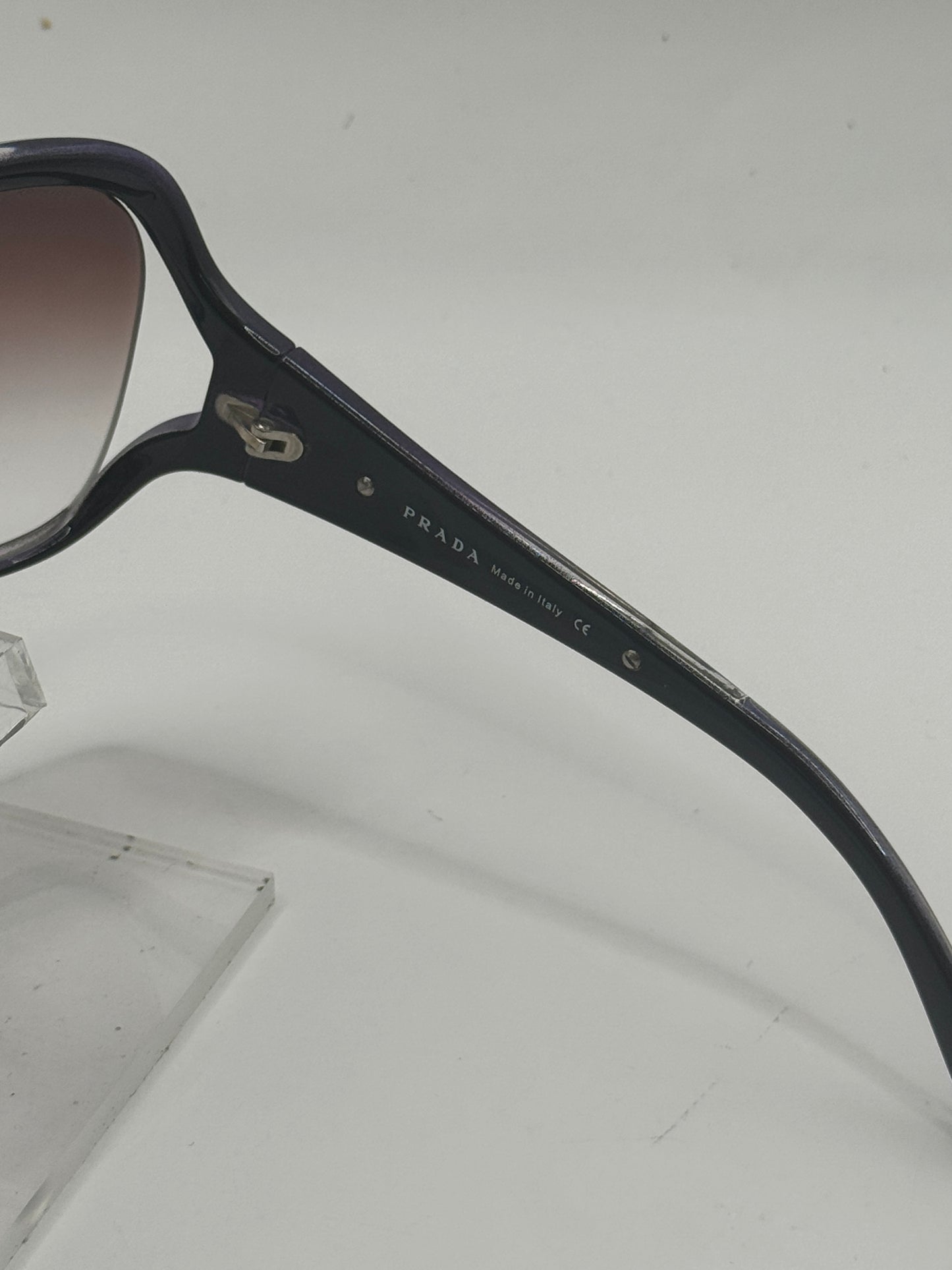 Prada Spr05l Sunglasses in color 7zo4v1