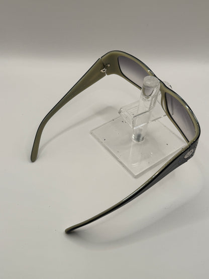 Vogue 2515b Sunglasses in color 158211