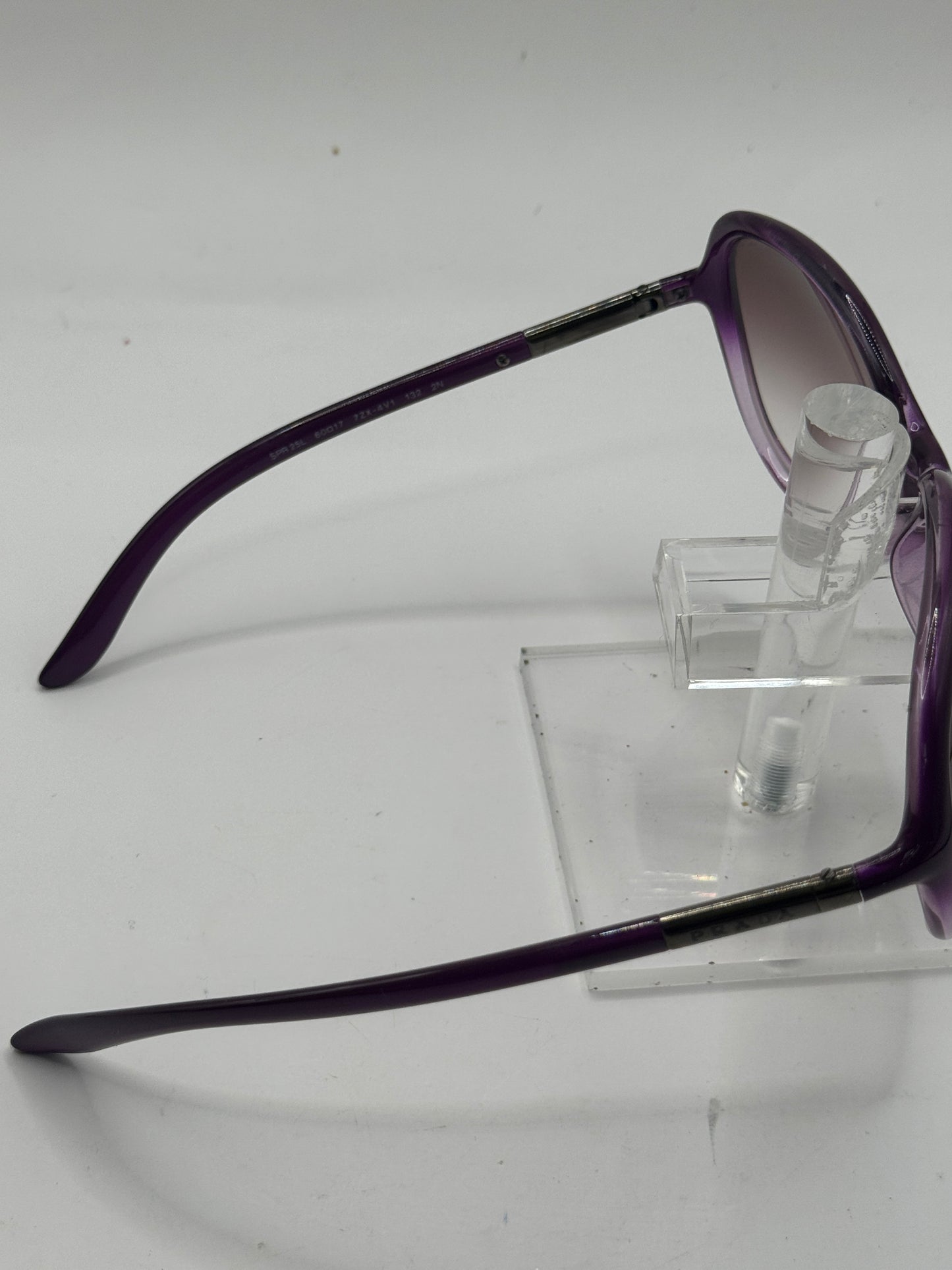 Prada Spr25l Sunglasses in color 7zx4v1
