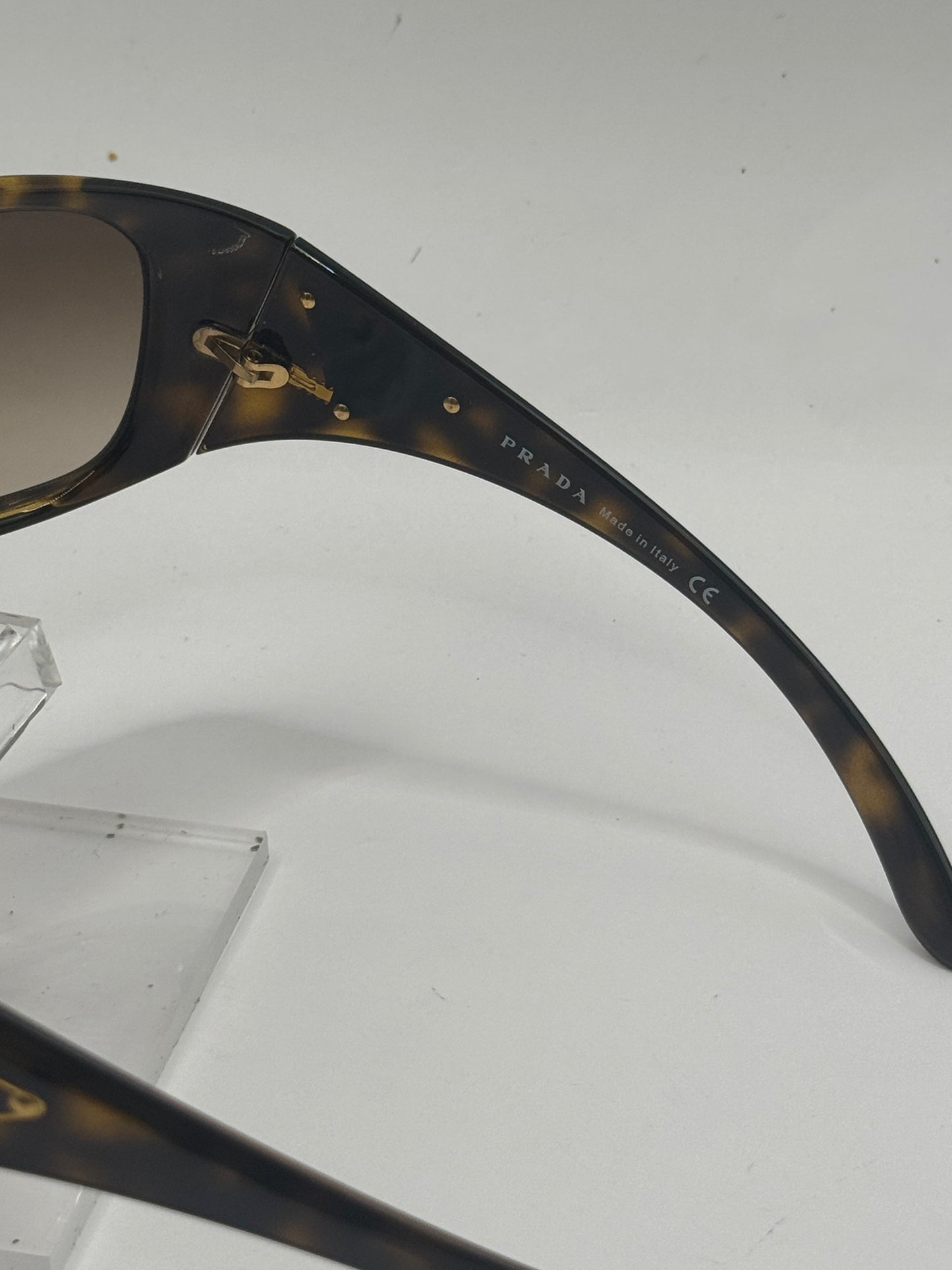 Prada Spr14l Sunglasses in color 2au6s1