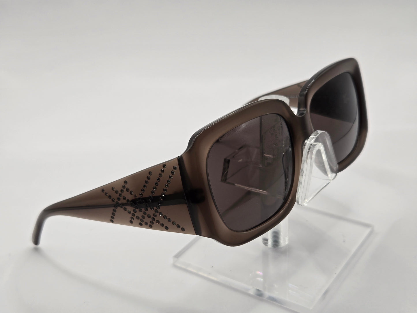 Burberry 4041b Sunglasses in color 30033