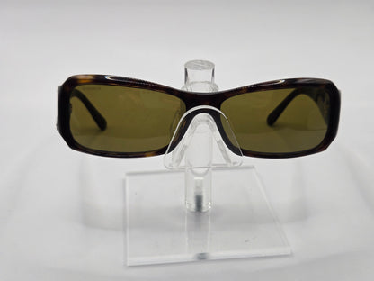 Burberry 4040b Sunglasses in color 300273