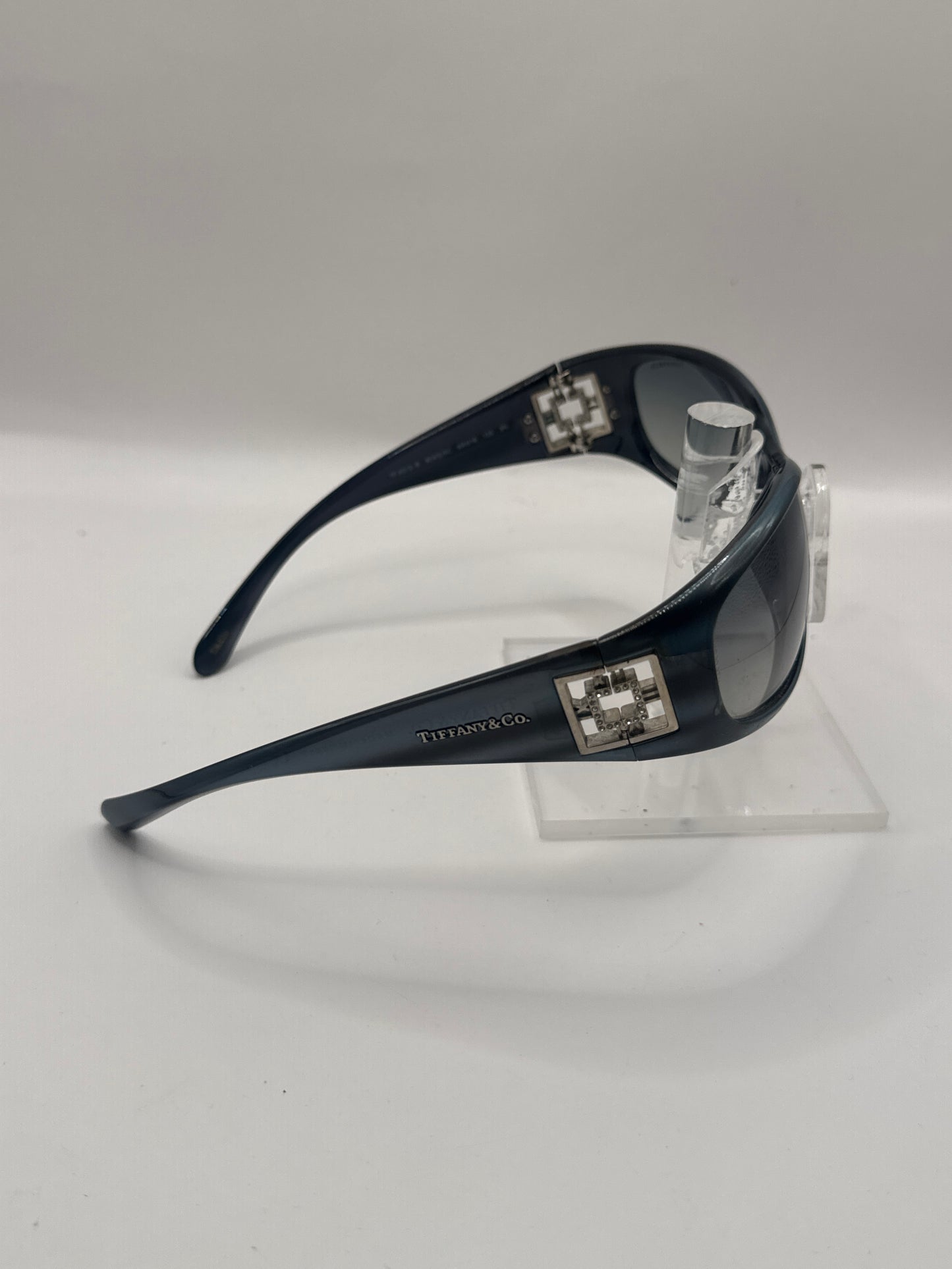 Tiffany 4012b Sunglasses in color 80433c