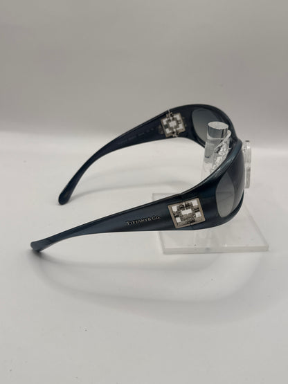 Tiffany 4012b Sunglasses in color 80433c