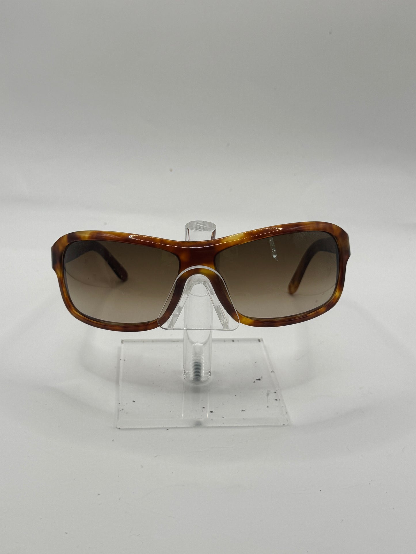 Prada Spr02i Sunglasses in color 4bw6s1
