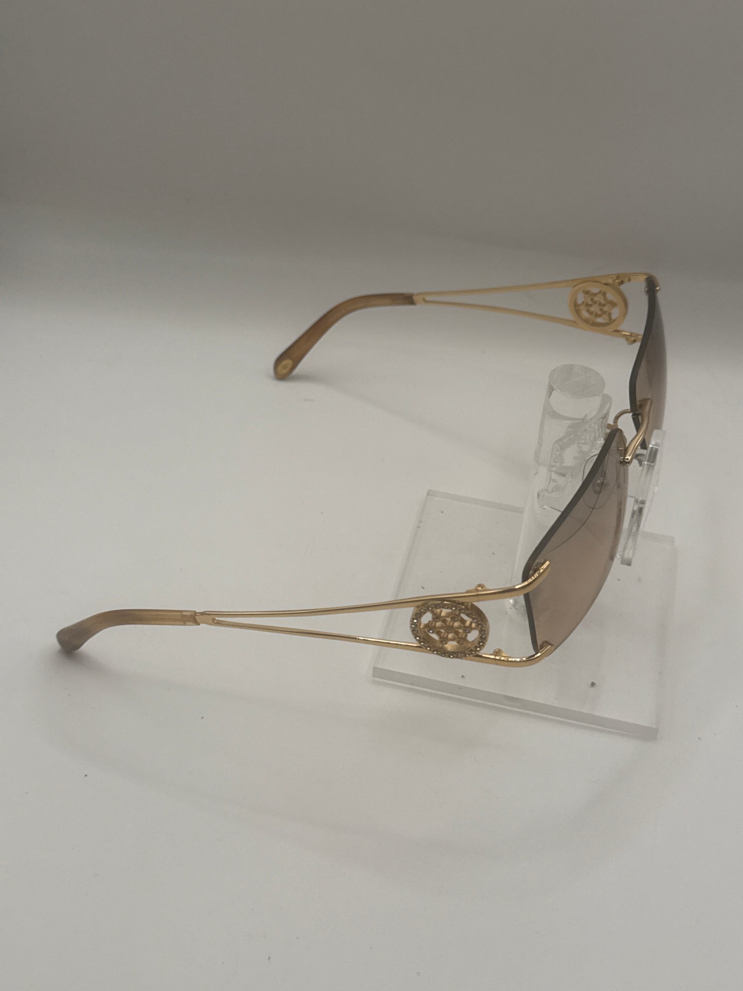 Tiffany 3005b Sunglasses in color 60023d