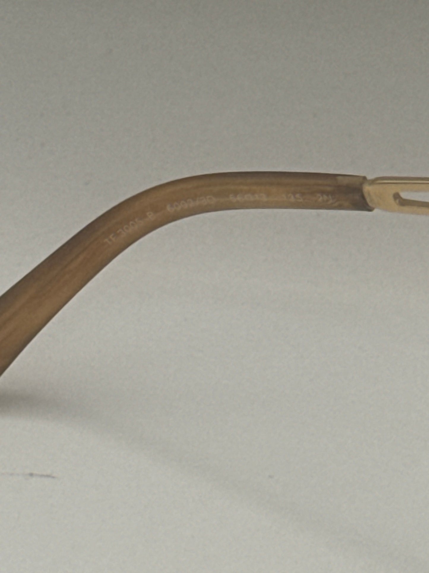 Tiffany 3005b Sunglasses in color 60023d