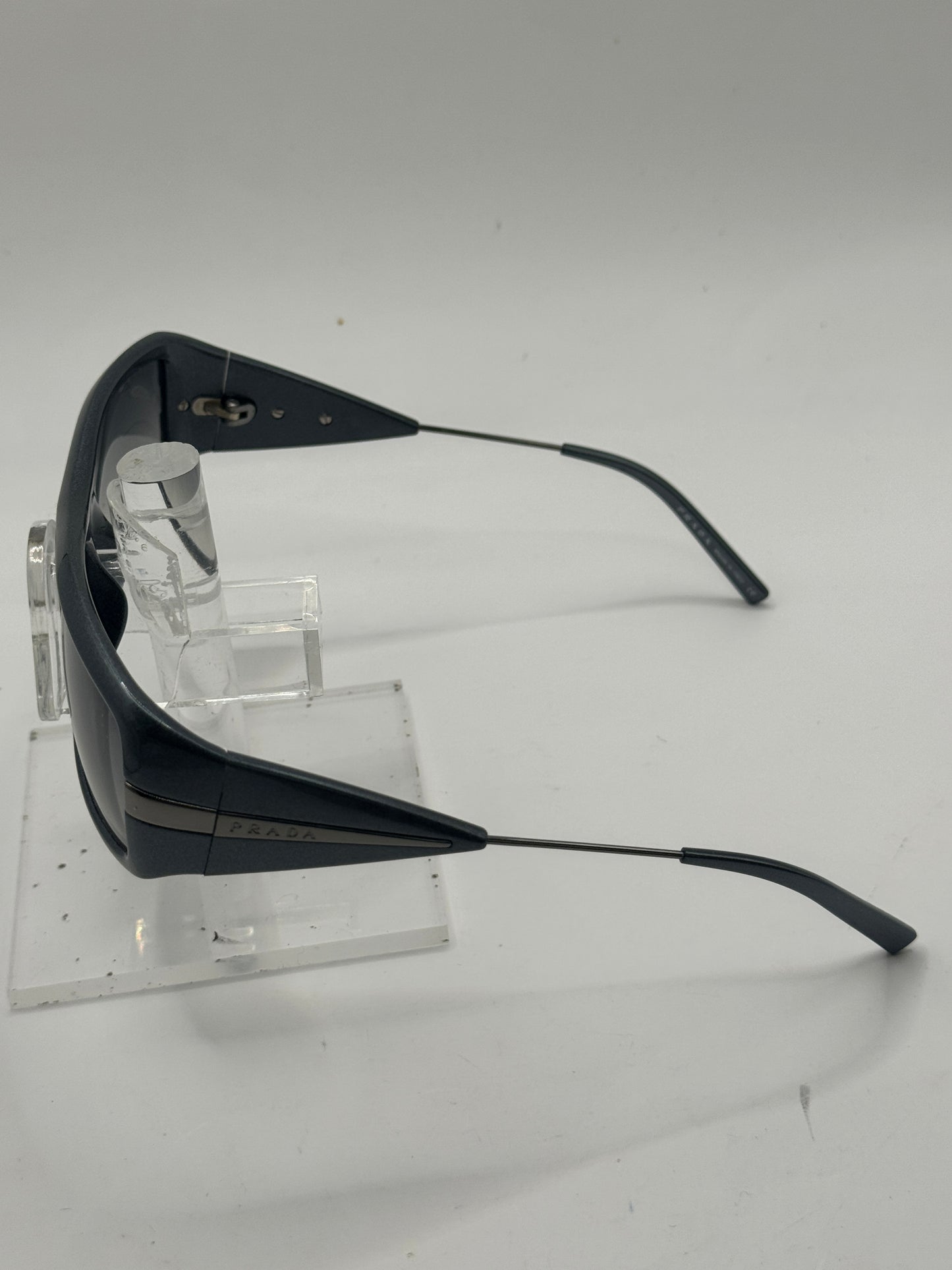 Prada Spr08i Sunglasses in color 1aa3m1