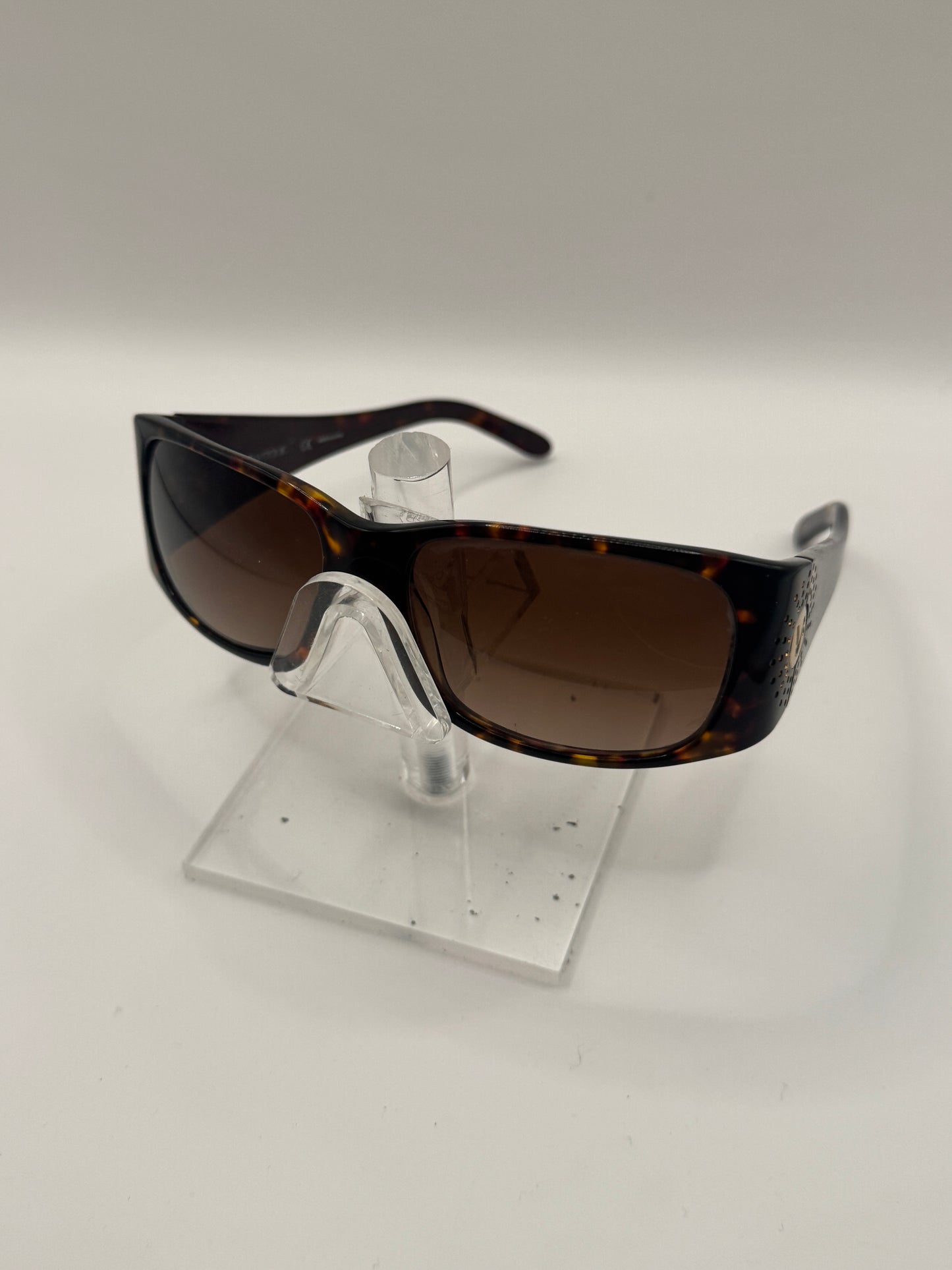 Vogue 2515b Sunglasses in color W65613