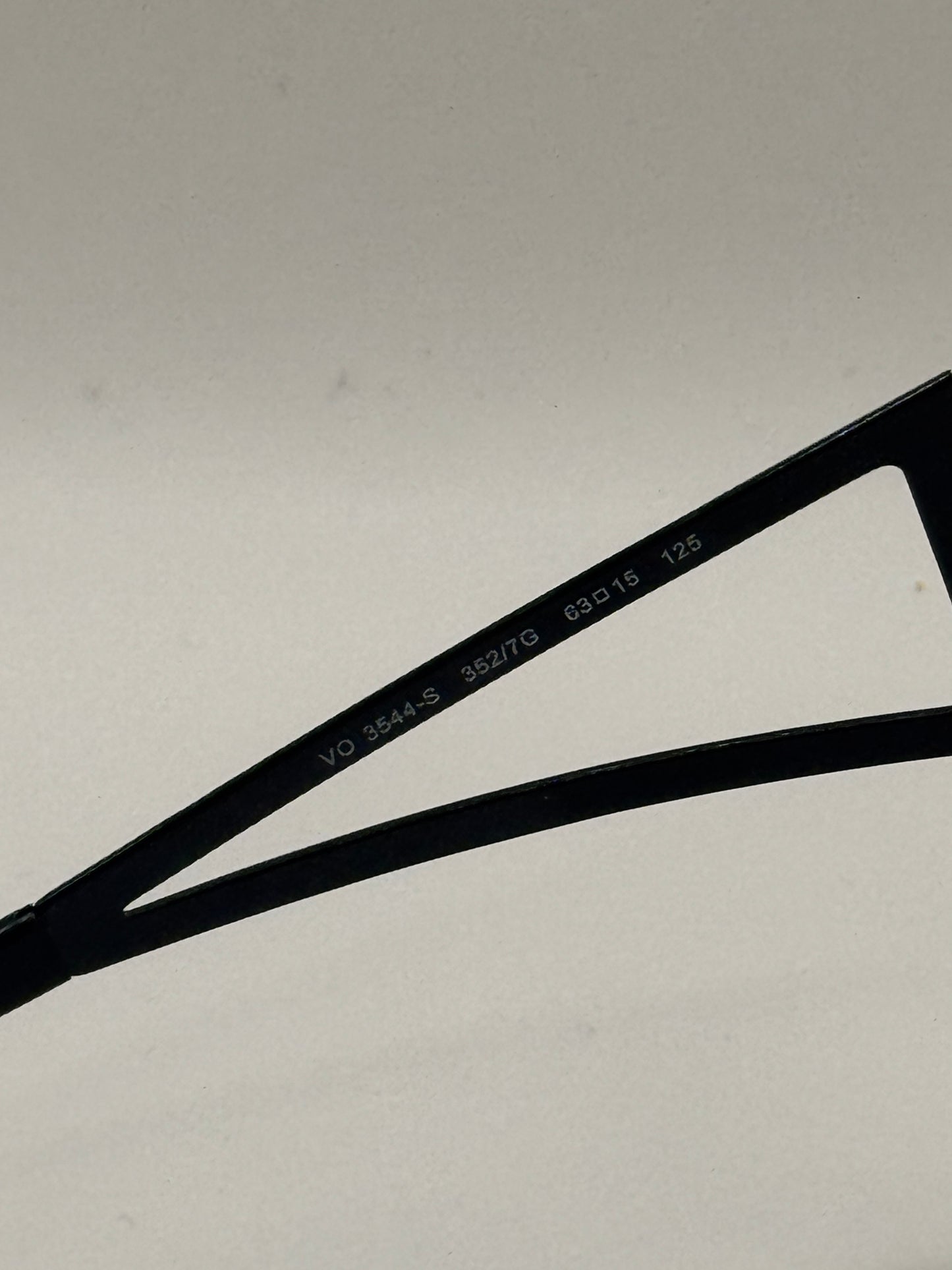 Vogue 3544 Sunglasses in color 3527g