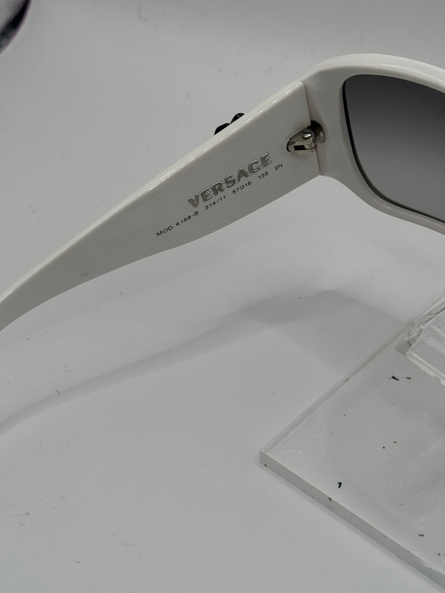 Versace 4148b Sunglasses in color 31411