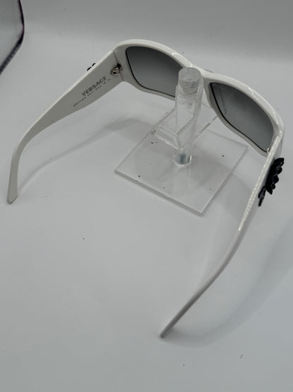 Versace 4148b Sunglasses in color 31411