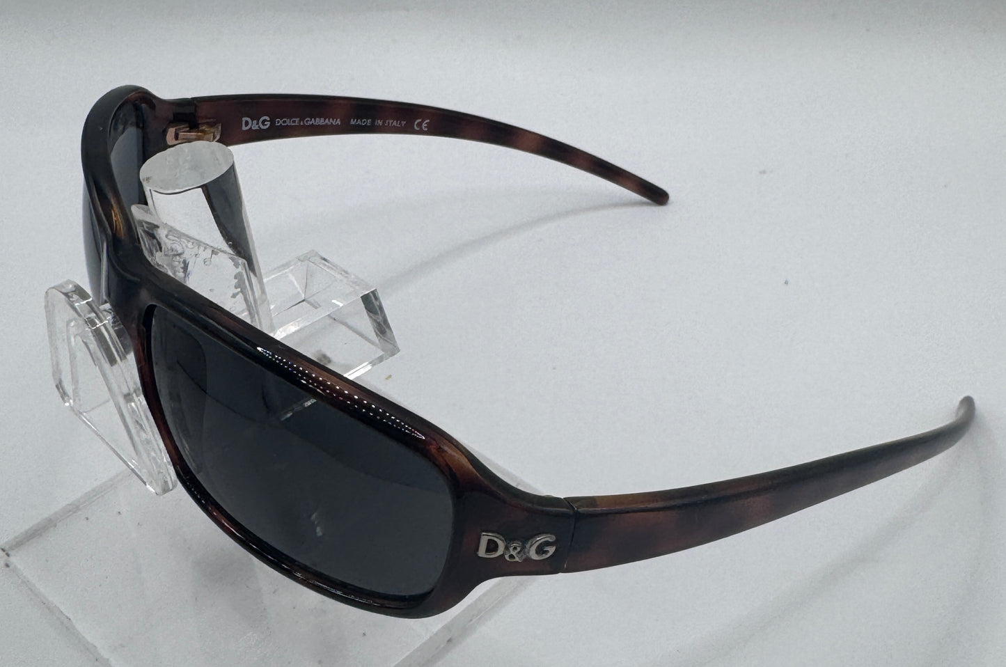 D&g 2200 Sunglasses in color 0b5