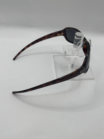D&g 2200 Sunglasses in color 0b5