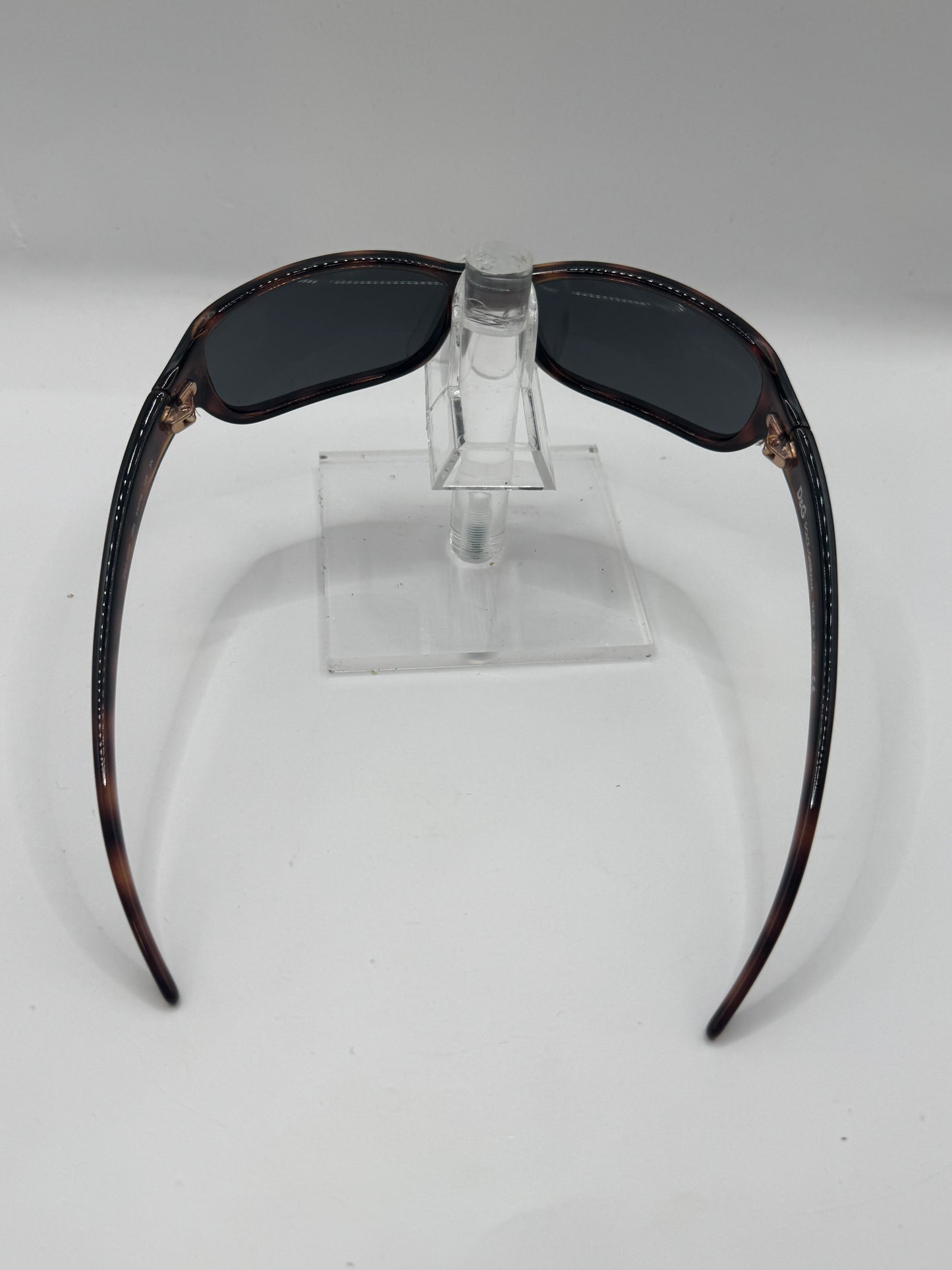 D&g 2200 Sunglasses in color 0b5