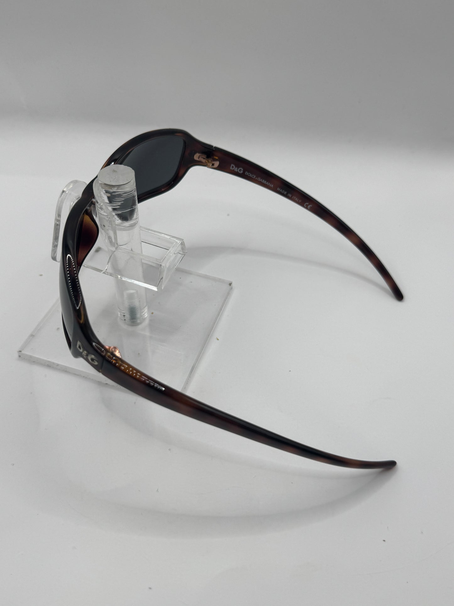 D&g 2200 Sunglasses in color 0b5