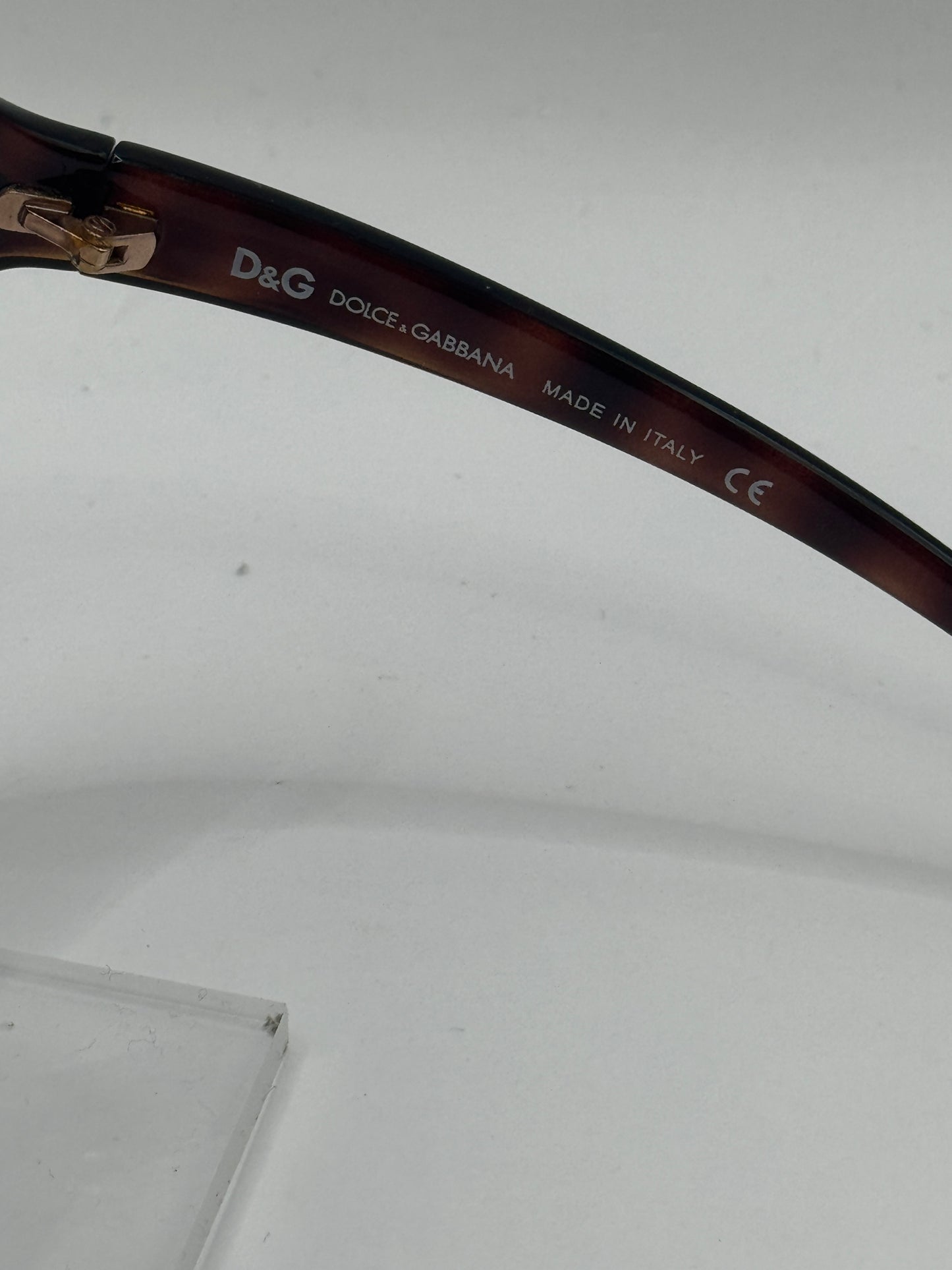D&g 2200 Sunglasses in color 0b5