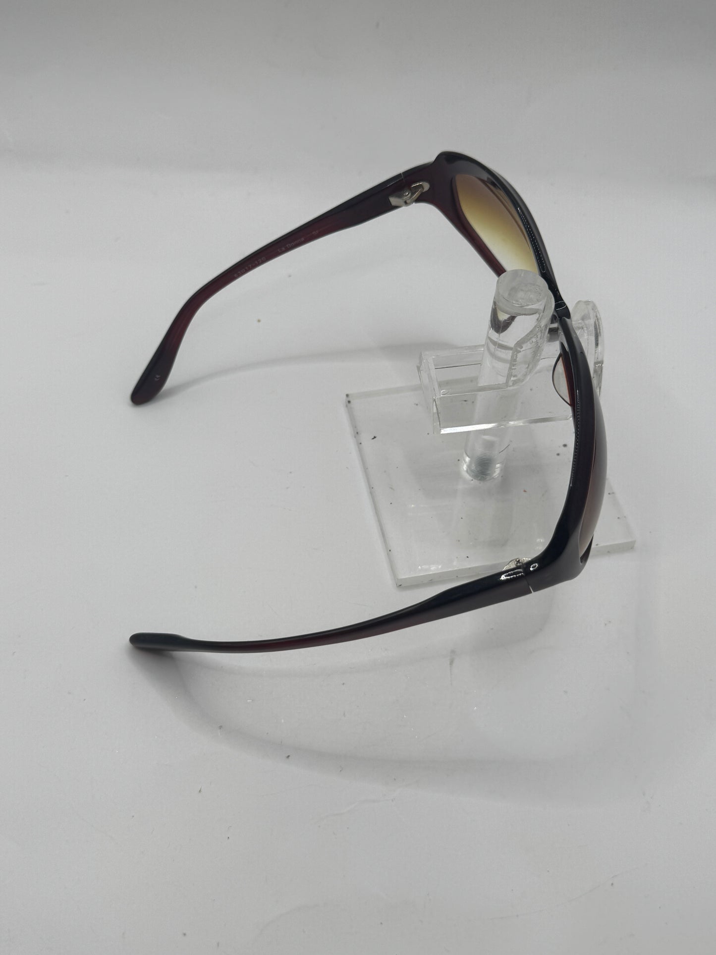 Oliver Peoples La Donna Sunglasses in color Si