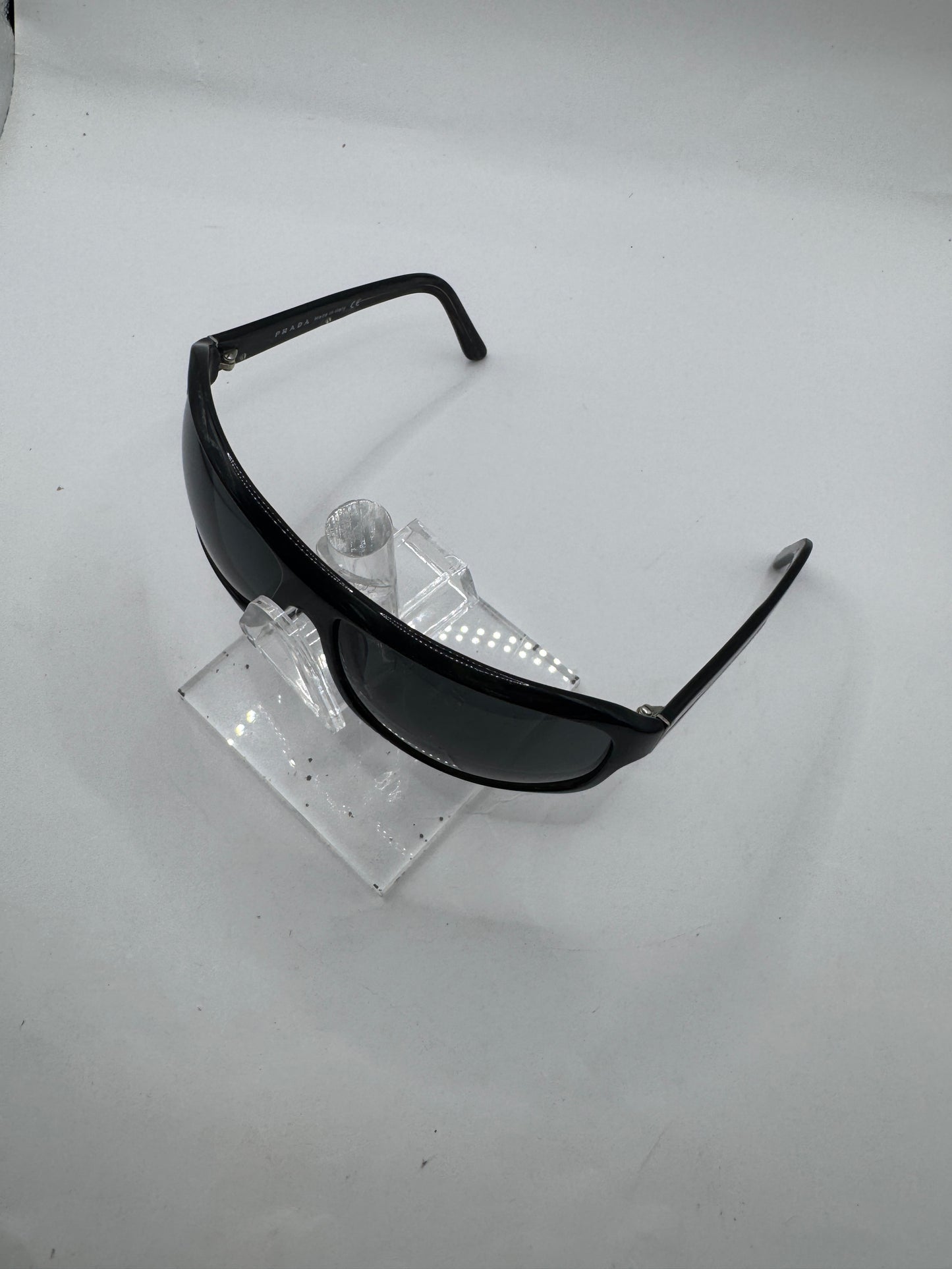 Prada Spr02i Sunglasses in color 8aw1a1