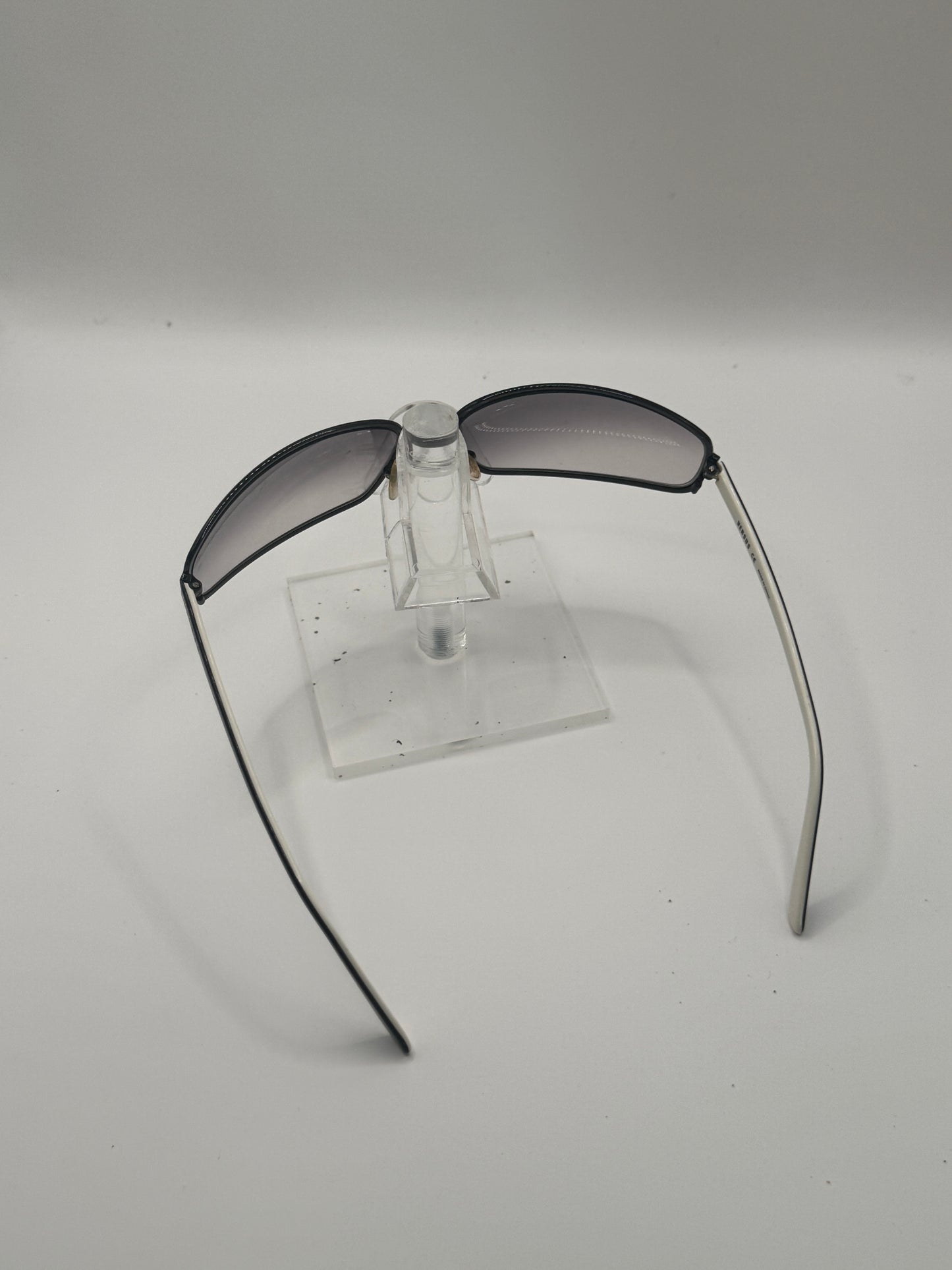 Versus 5031 Sunglasses in color 100911