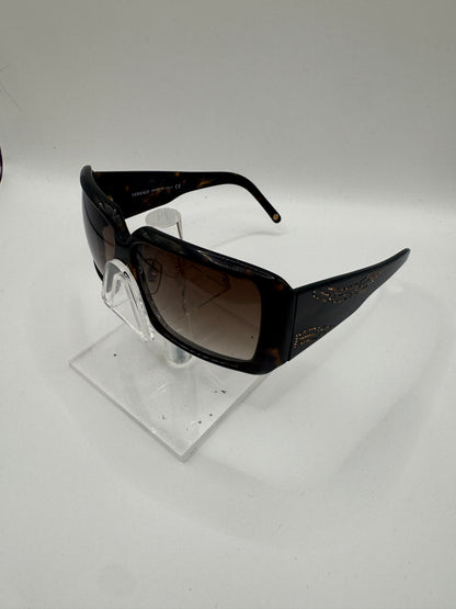 Versace 4142b Sunglasses in color 10813