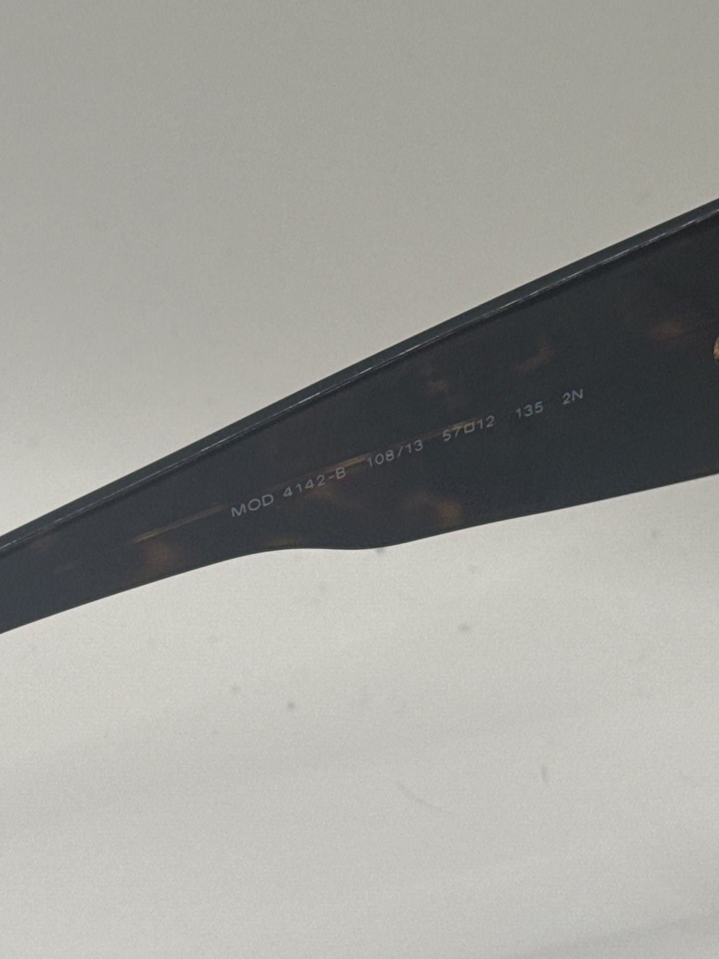 Versace 4142b Sunglasses in color 10813