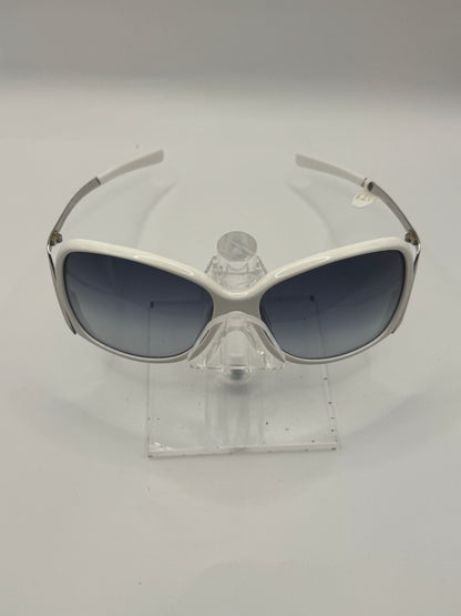 Dolce Gabbana 4015 Sunglasses in color 5088g
