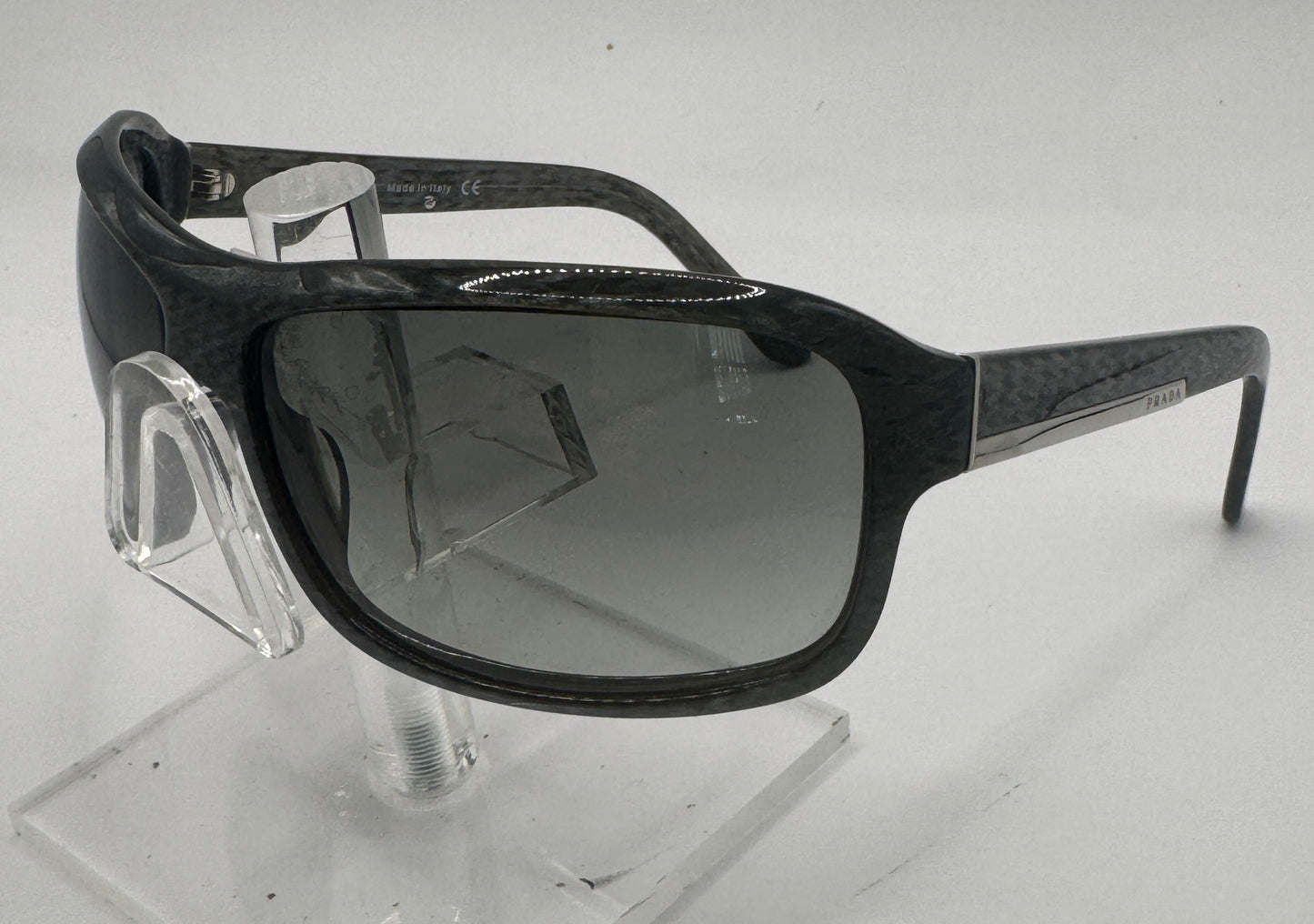 Prada Spr02i Sunglasses in color 7ns3m1