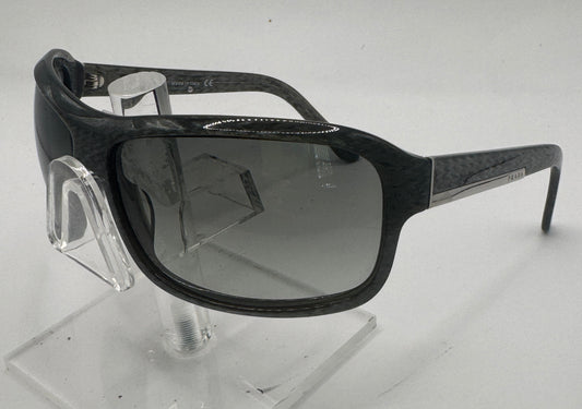Prada Spr02i Sunglasses in color 7ns3m1