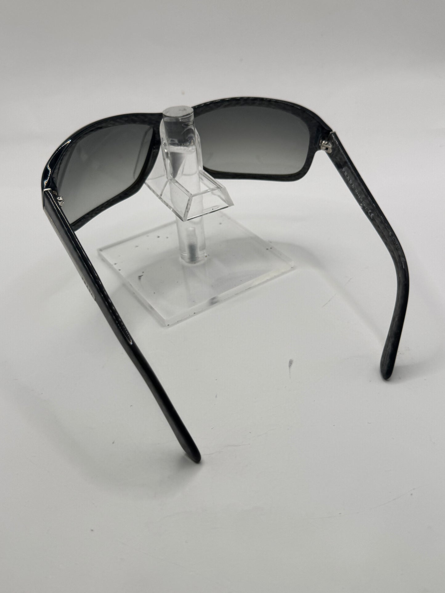 Prada Spr02i Sunglasses in color 7ns3m1