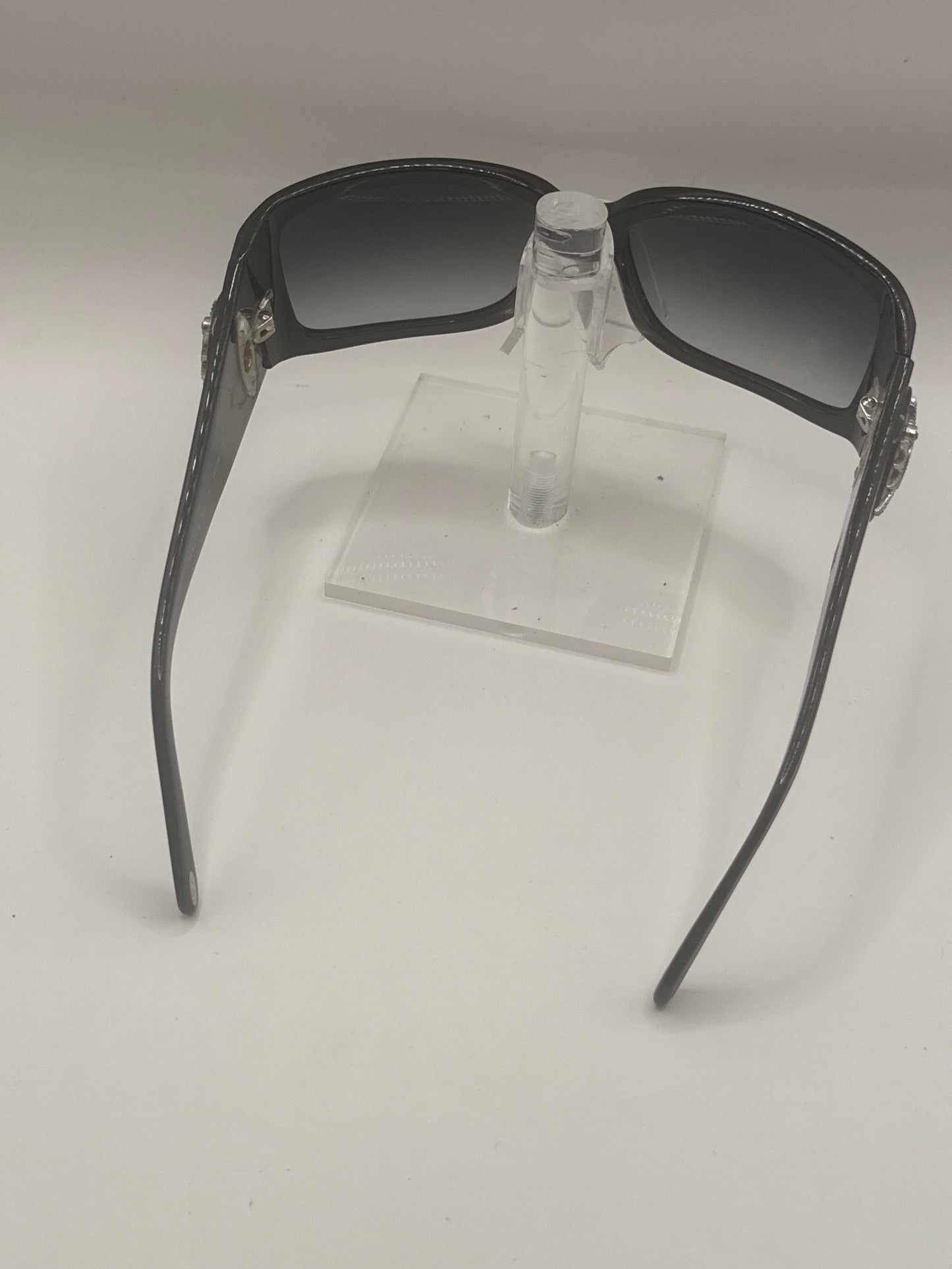 Tiffany 4017b Sunglasses in color 80013c