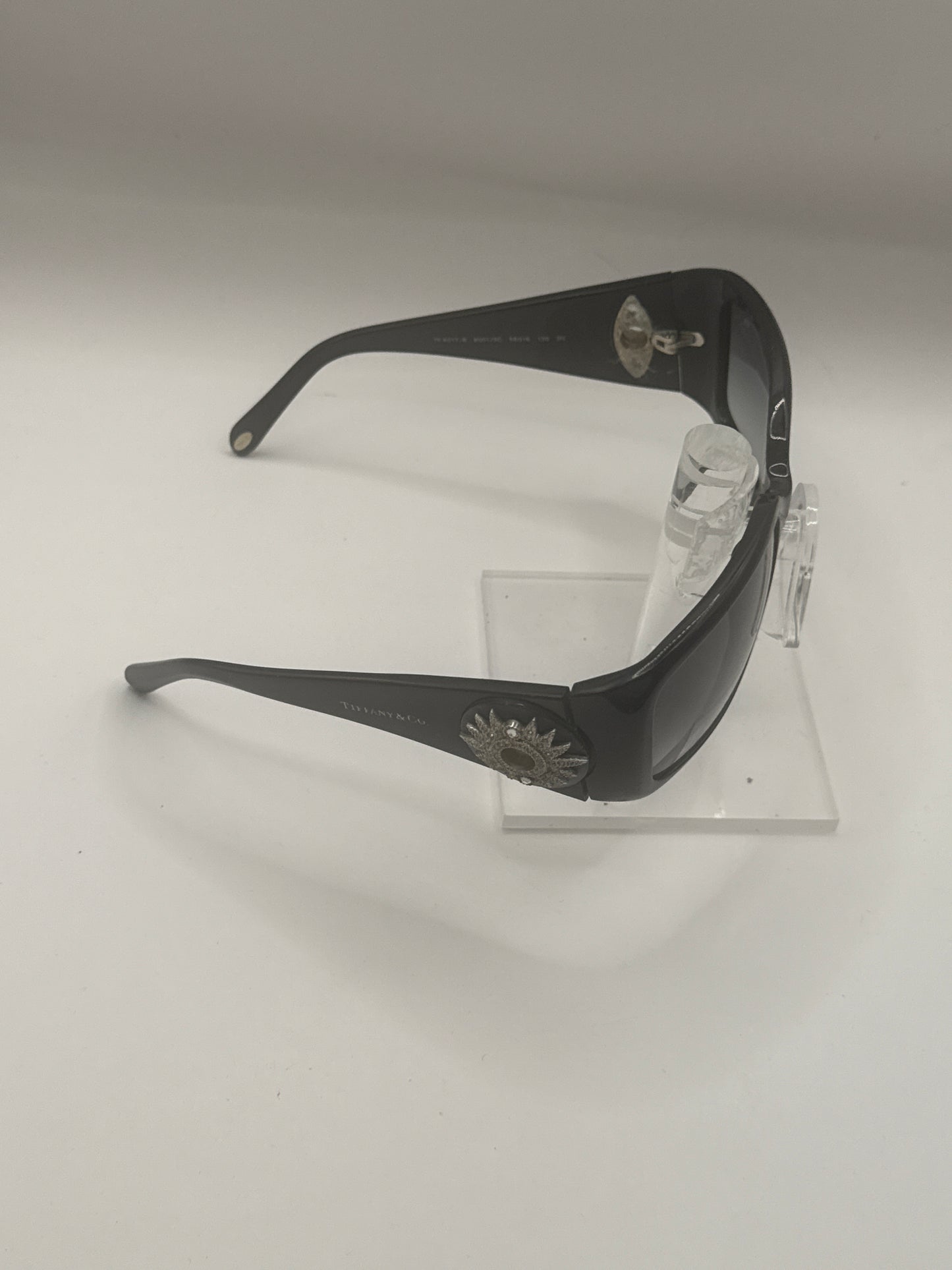 Tiffany 4017b Sunglasses in color 80013c