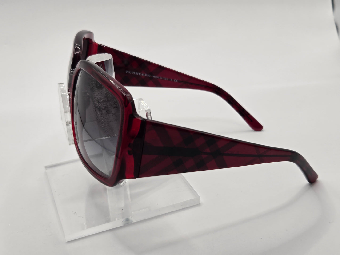 Burberry 4073 Sunglasses in color 316511