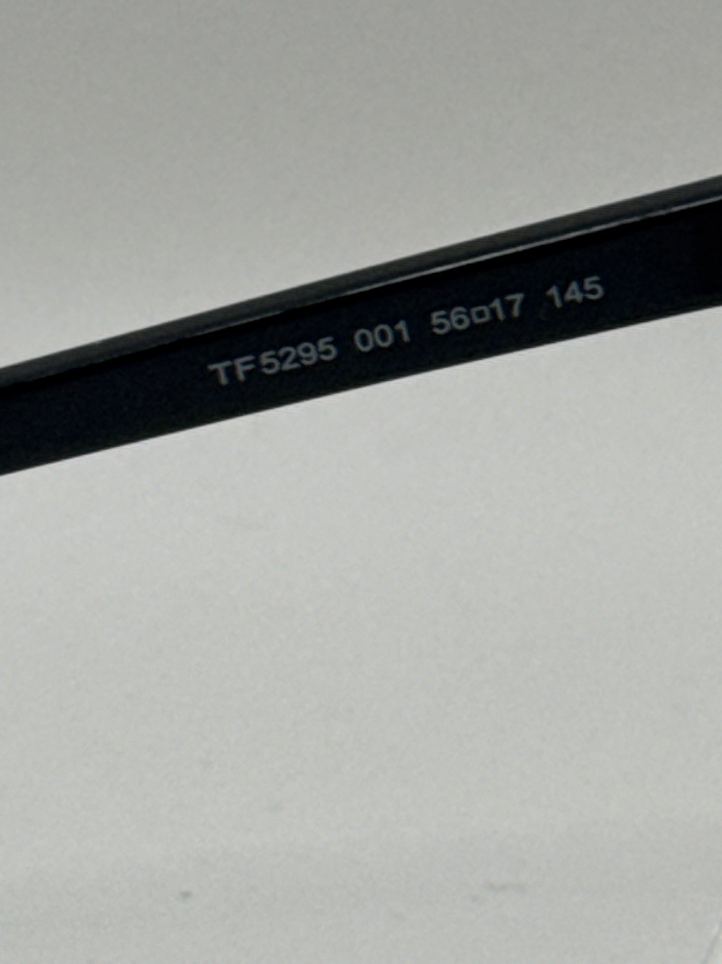 Tom Ford 5295 Eyeglasses in color 001